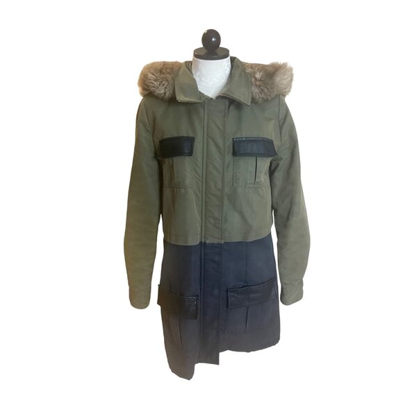 Barneys New York Womens Coat Size Medium Green Parka Leather Trim Quilted Casual